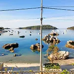 Lovely Apartment In Molunat With Wifi Feriehus