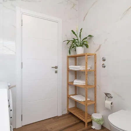 2 Bedroom Stunning In Semesterbostad