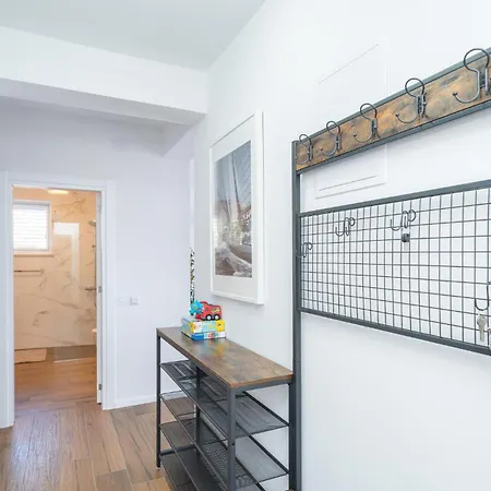 2 Bedroom Stunning In Semesterbostad