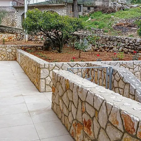 2 Bedroom Stunning In Semesterbostad