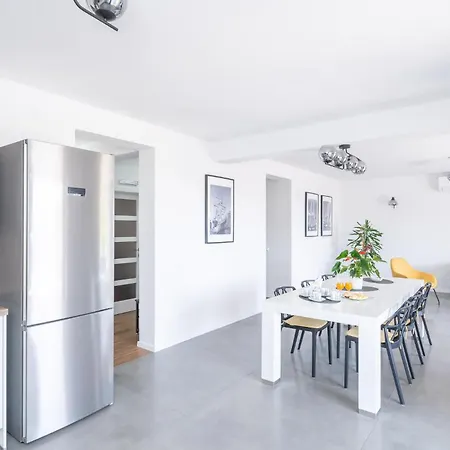 In With Wifi Hébergement de vacances Molunat